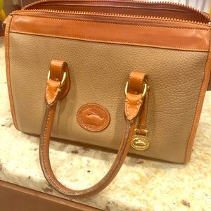 Dooney and Bourke hand bag